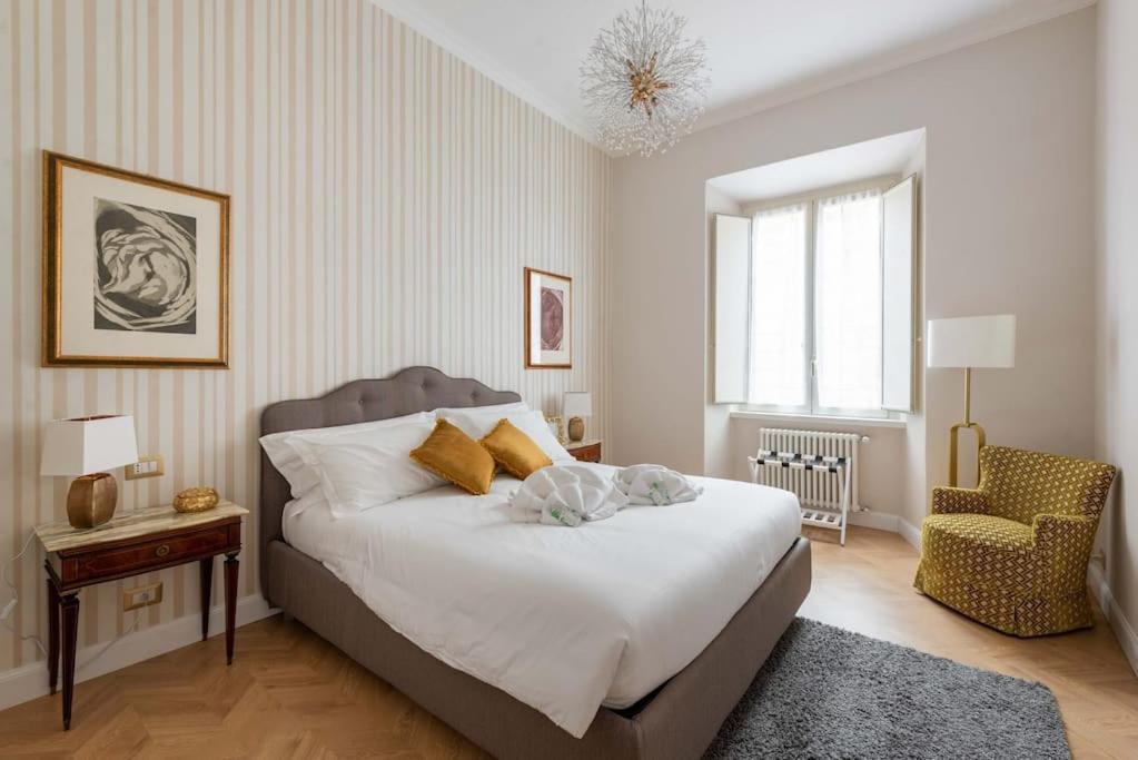 Colosseum 10Steps Away, Marco Aurelio Luxury House Rome Bagian luar foto
